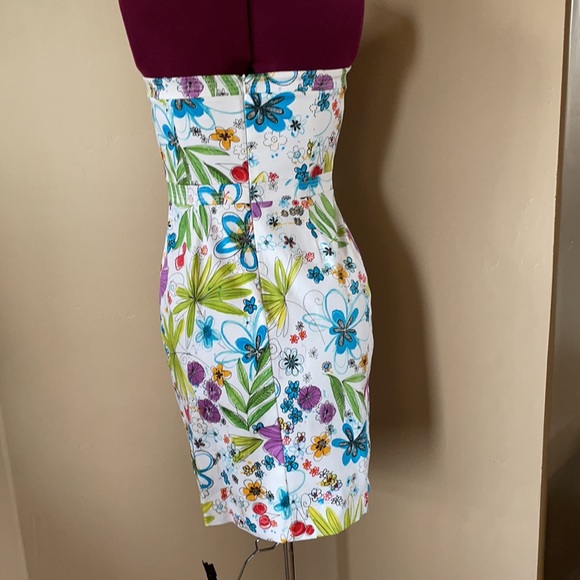 Dress - Simply Gorgeous Size 10 Dress - Like New - Picture 7 of 10